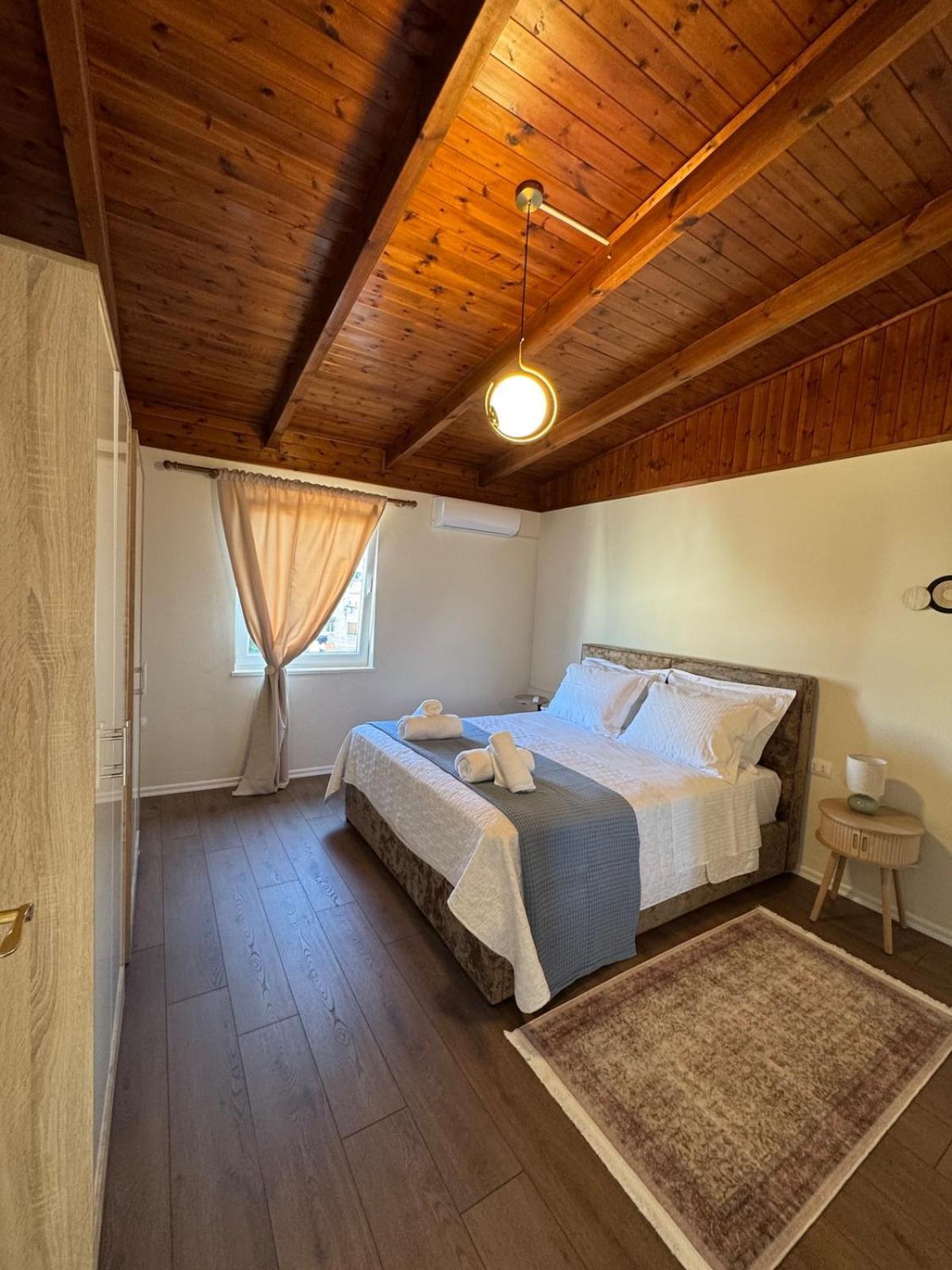 Ados Loft Center Tirana